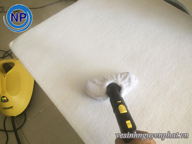 Giặt Nệm Lò Xo tại nhà – Sạch các vết bẩn cứng đầu